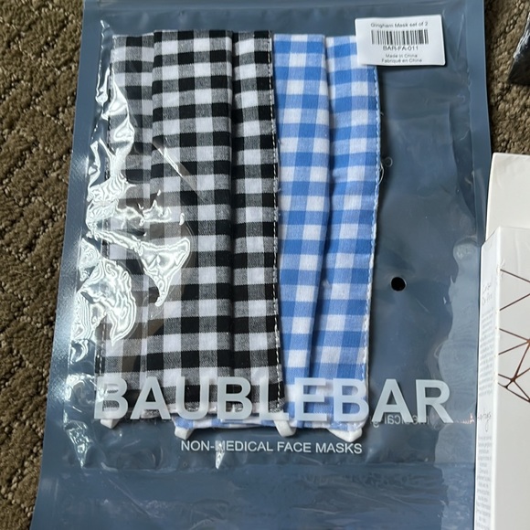 Extra Large FabFitFun Box Items New - Picture 5 of 8